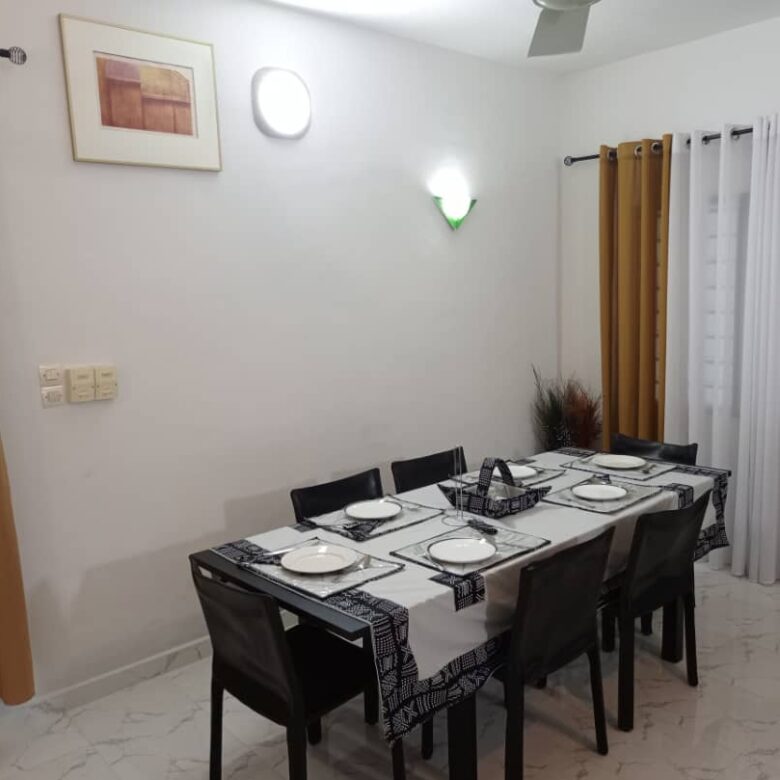 APPARTEMENT MEUBLÉ À LOUER À COTONOU FIDJROSSE