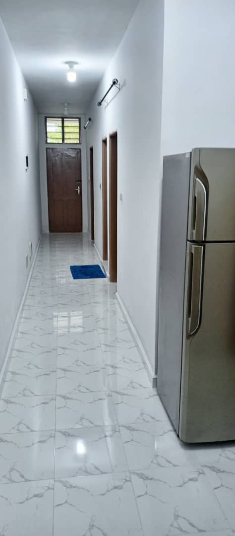 APPARTEMENT MEUBLÉ À LOUER À COTONOU FIDJROSSE