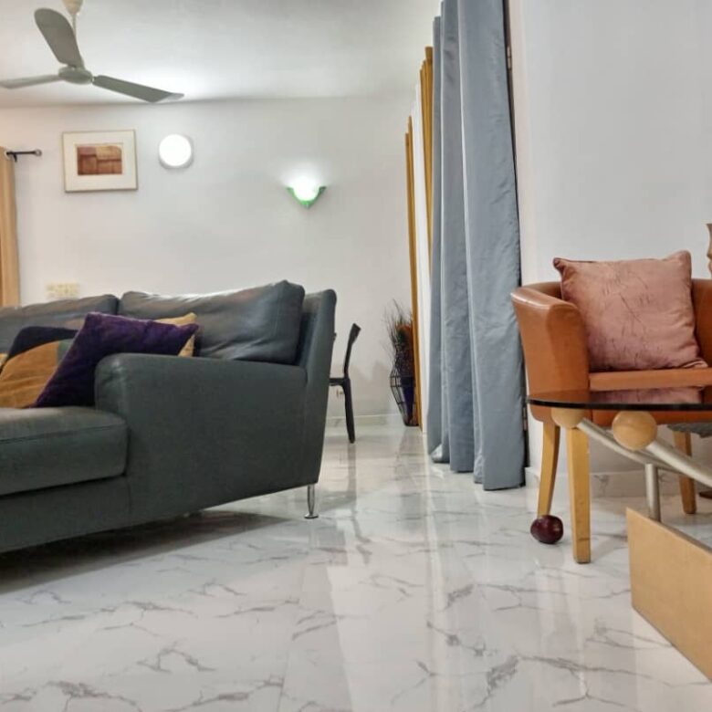 APPARTEMENT MEUBLÉ À LOUER À COTONOU FIDJROSSE