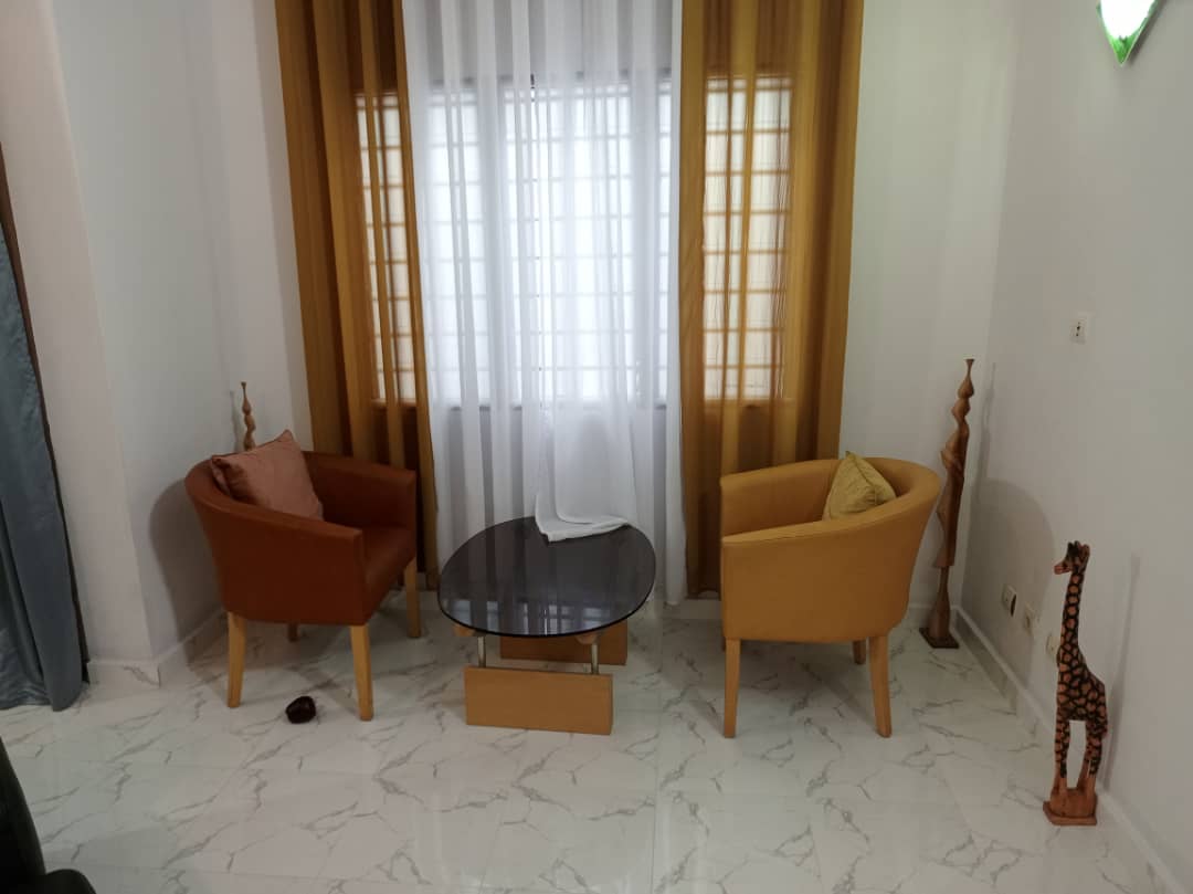 APPARTEMENT MEUBLÉ À LOUER À COTONOU FIDJROSSE