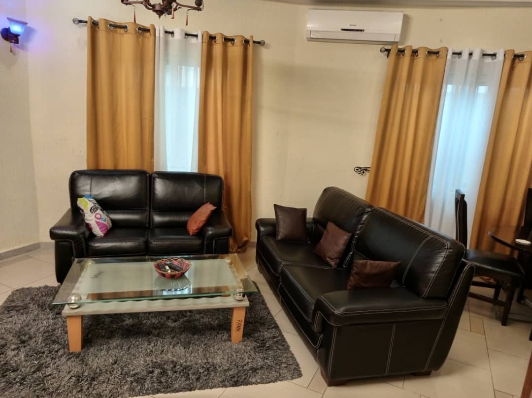 APPARTEMENT MEUBLÉE À LOUER À COTONOU FIDJROSSE