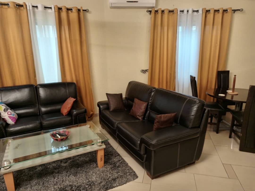 APPARTEMENT MEUBLÉE À LOUER À COTONOU FIDJROSSE