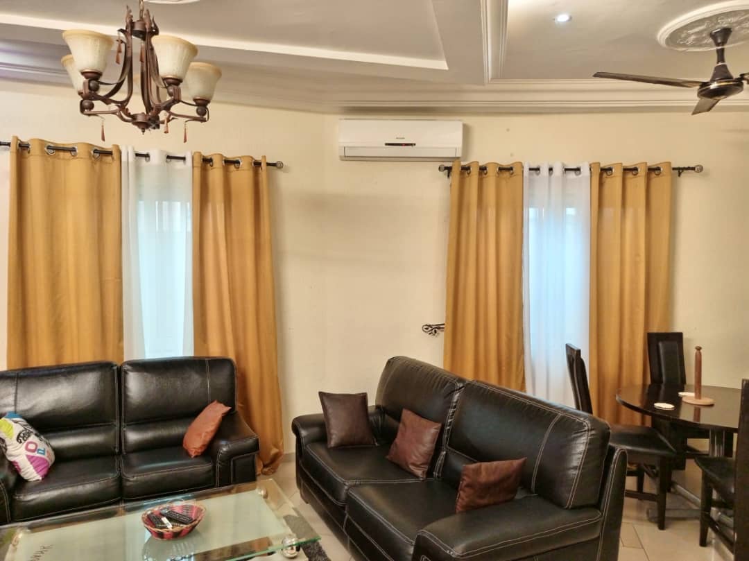 APPARTEMENT MEUBLÉE À LOUER À COTONOU FIDJROSSE