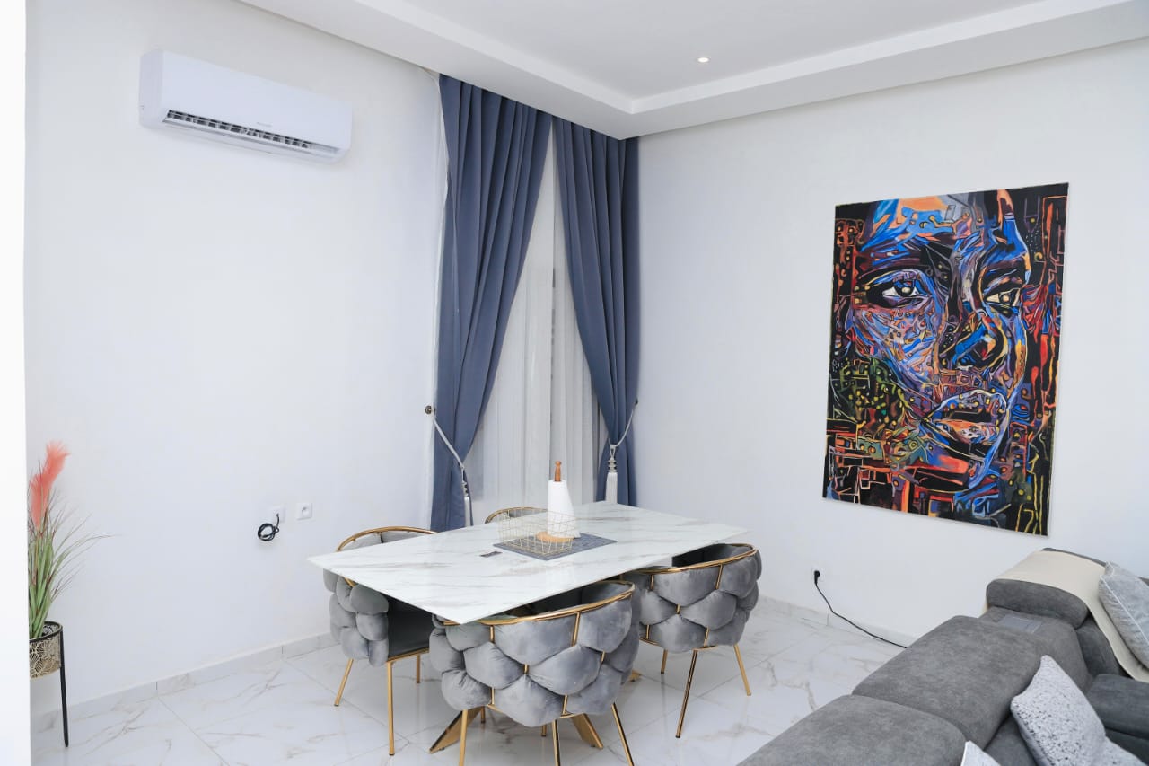 APPARTEMENT MEUBLÉE À LOUER À COTONOU FIDJROSSE PLAGE