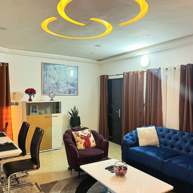 APPARTEMENT MEUBLÉ À LOUER A COTONOU FIDJROSSE