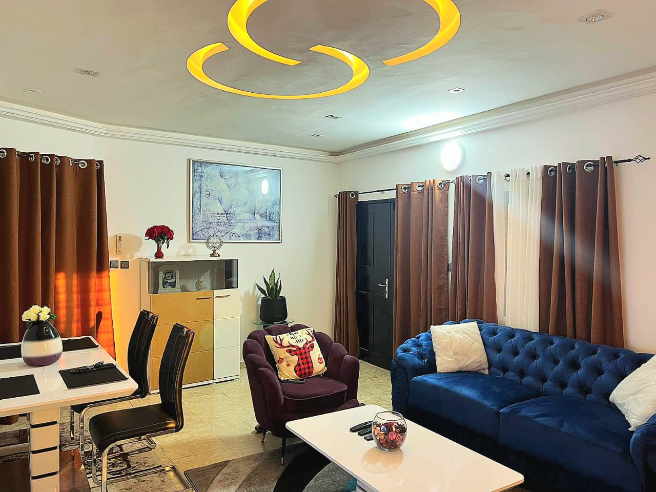 APPARTEMENT MEUBLÉ À LOUER A COTONOU FIDJROSSE