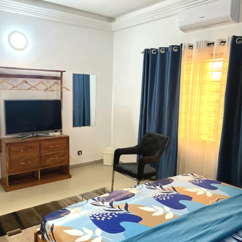 APPARTEMENT MEUBLÉ À LOUER A COTONOU FIDJROSSE