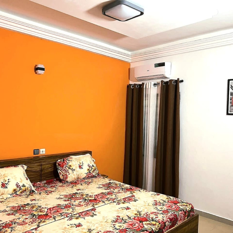 APPARTEMENT MEUBLÉ À LOUER A COTONOU FIDJROSSE