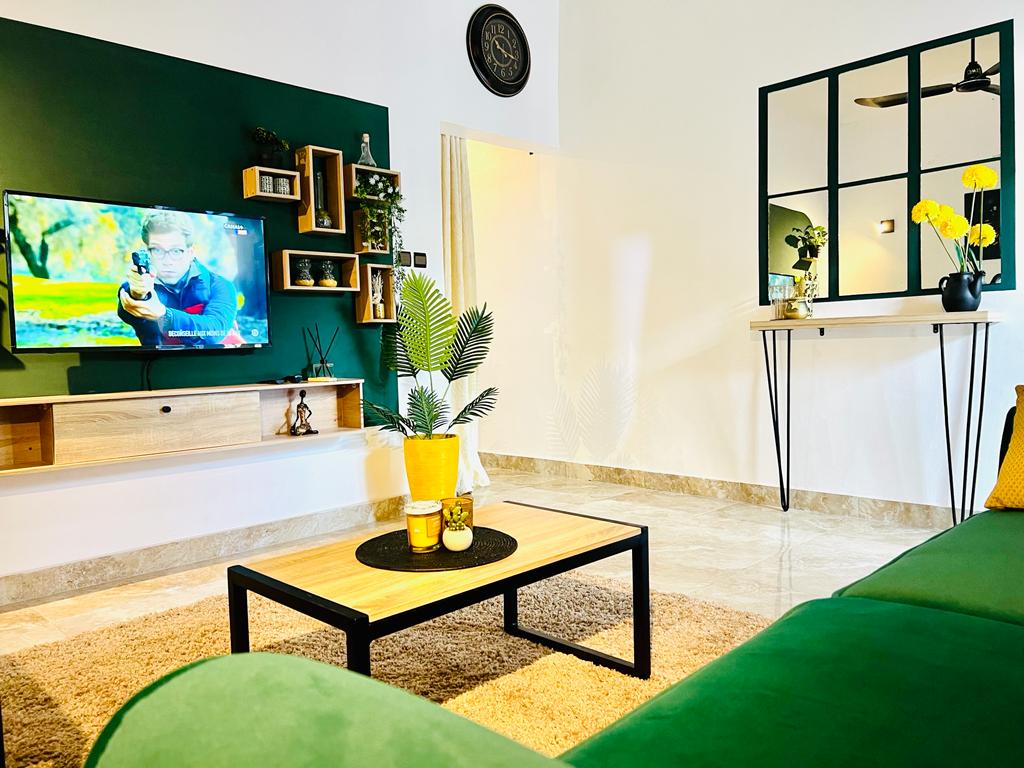 APPARTEMENT MEUBLÉ À LOUER À COTONOU FIDJROSSE AKOGBATO