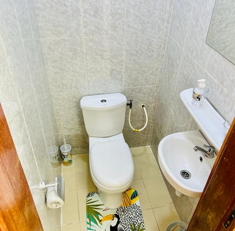 APPARTEMENT MEUBLÉ À LOUER À COTONOU FIDJROSSE AKOGBATO