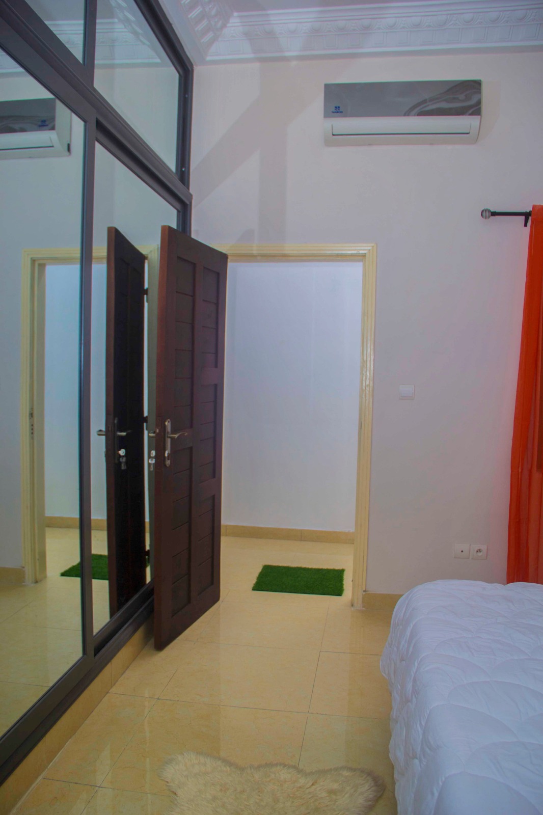 APPARTEMENT MEUBLÉ A LOUER A COTONOU