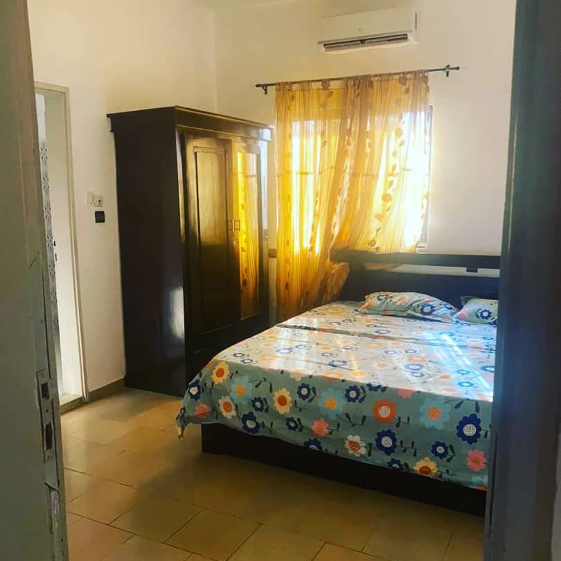 Appartement meublé trois chambres à louer à Cotonou Fidjrossè