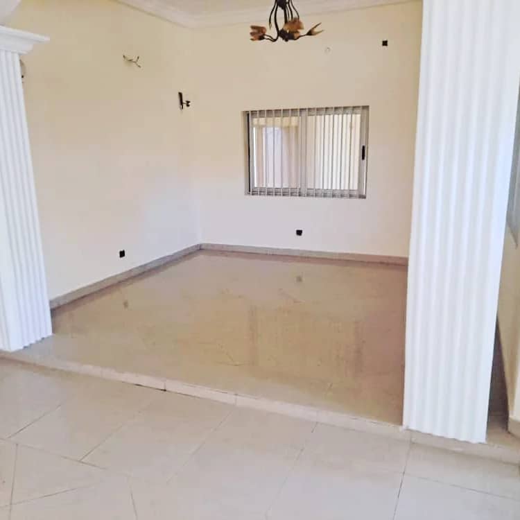 VILLA VUE SUR MER A VENDRE A COTONOU FIDJROSSE