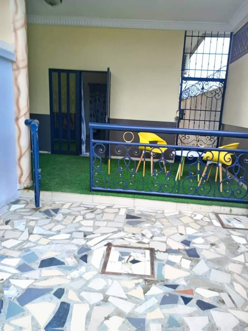 APPARTEMENT MEUBLÉ ENTRÉE PERSONNELLE À LOUER A COTONOU