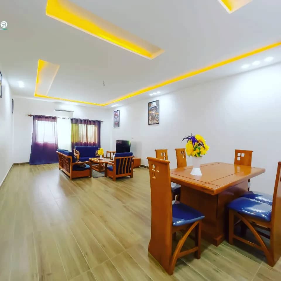 APPARTEMENT MEUBLÉ À LOUER À COTONOU FIDJROSSE