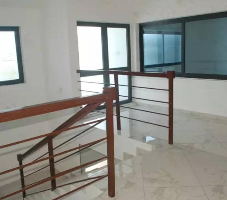 VILLA A VENDRE À COTONOU AKPAKPA QUARTIER JACK