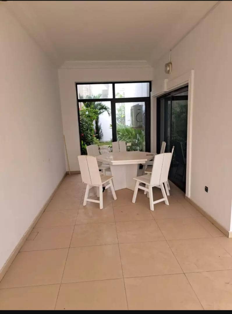 VILLA A VENDRE À COTONOU AKPAKPA QUARTIER JACK