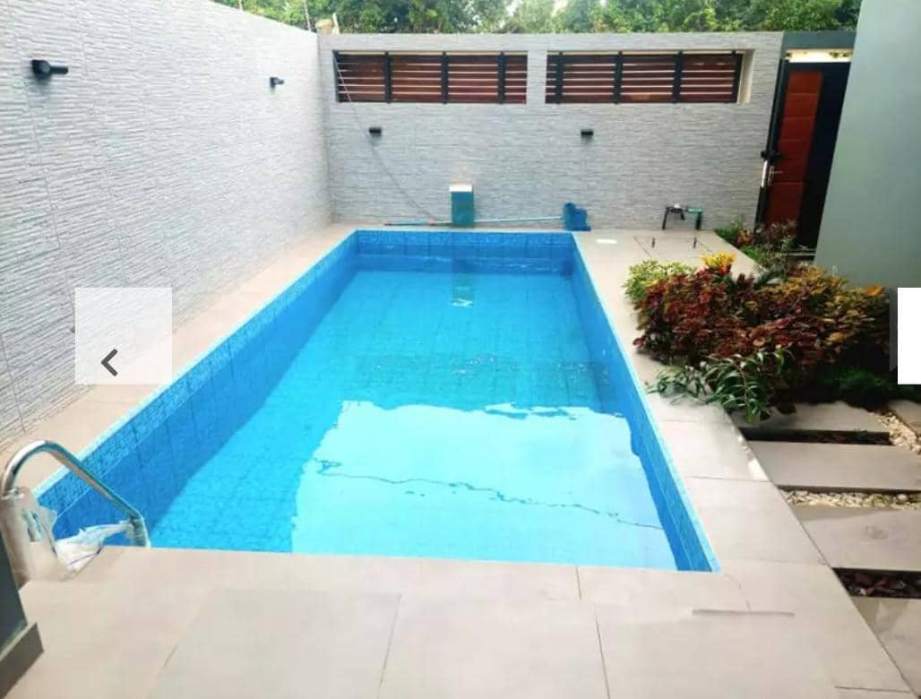 VILLA A VENDRE AVEC PISCINE À COTONOU AKPAKPA