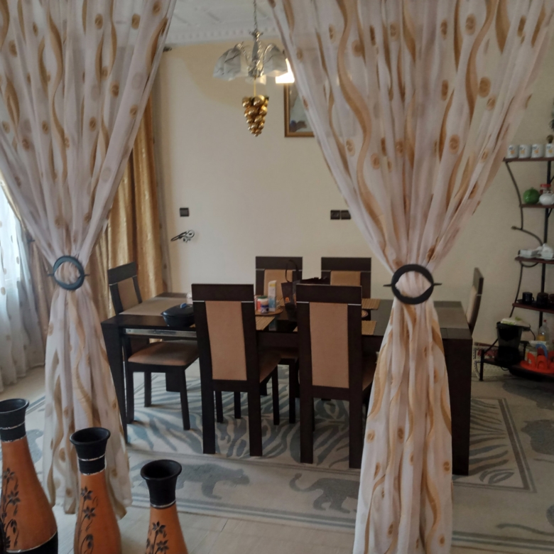 VILLA MEUBLÉE R1 À VENDRE A COTONOU À FIDJROSSE