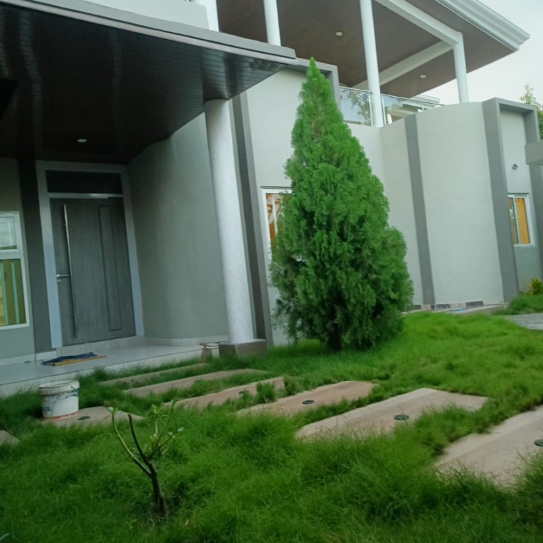 Villa avec piscine et jardin à louer à Cotonou Akpakpa Cité Censad