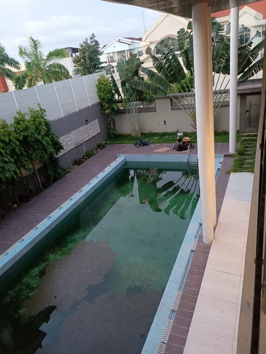 Villa avec piscine et jardin à louer à Cotonou Akpakpa Cité Censad