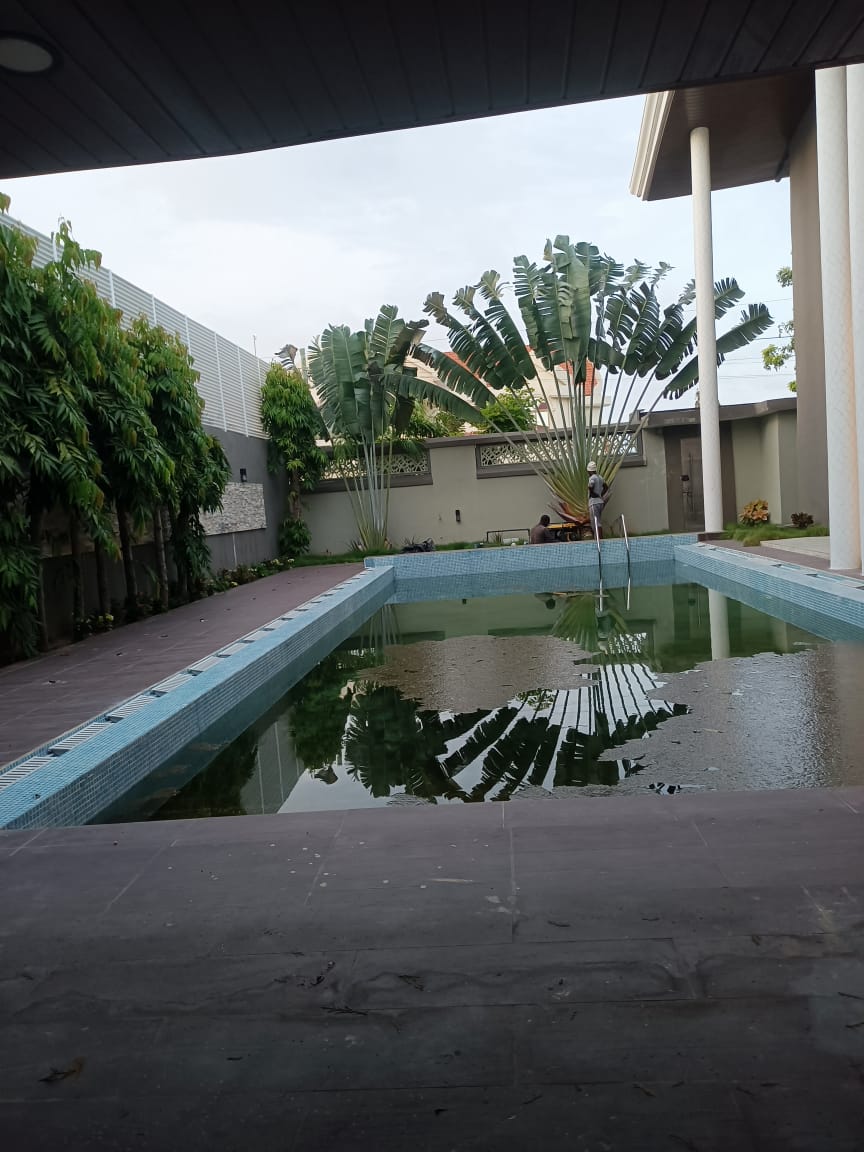 Villa avec piscine et jardin à louer à Cotonou Akpakpa Cité Censad