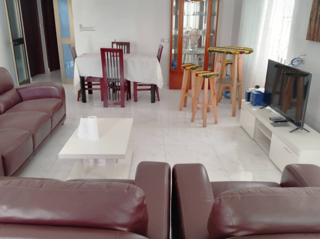 APPARTEMENT MEUBLÉ À LOUER A COTONOU FIDJROSSE