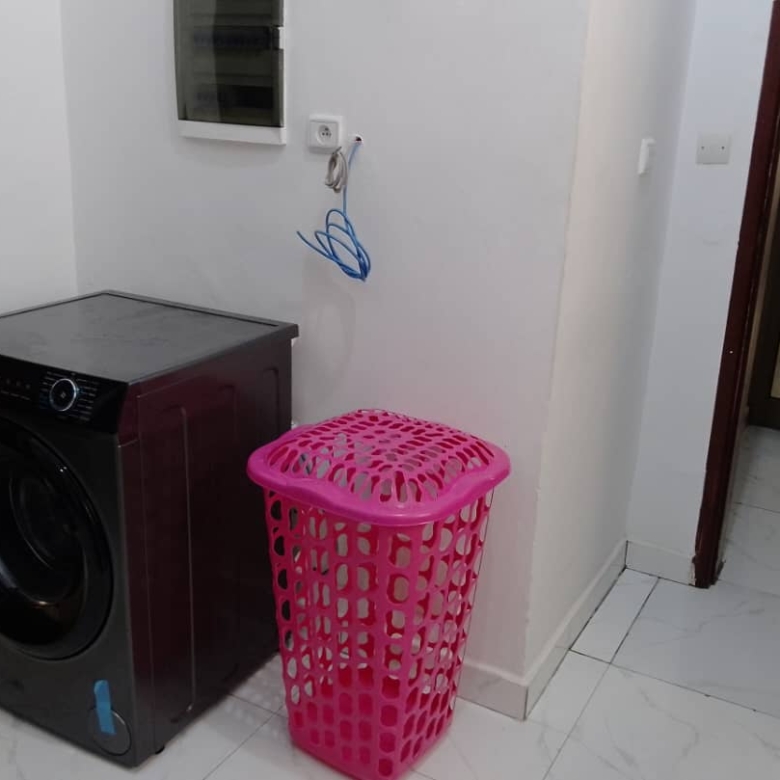 APPARTEMENT MEUBLÉ À LOUER A COTONOU FIDJROSSE