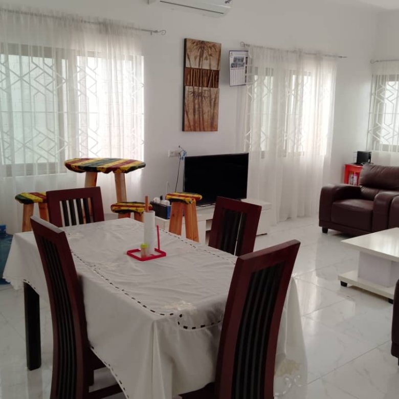 APPARTEMENT MEUBLÉ À LOUER A COTONOU FIDJROSSE