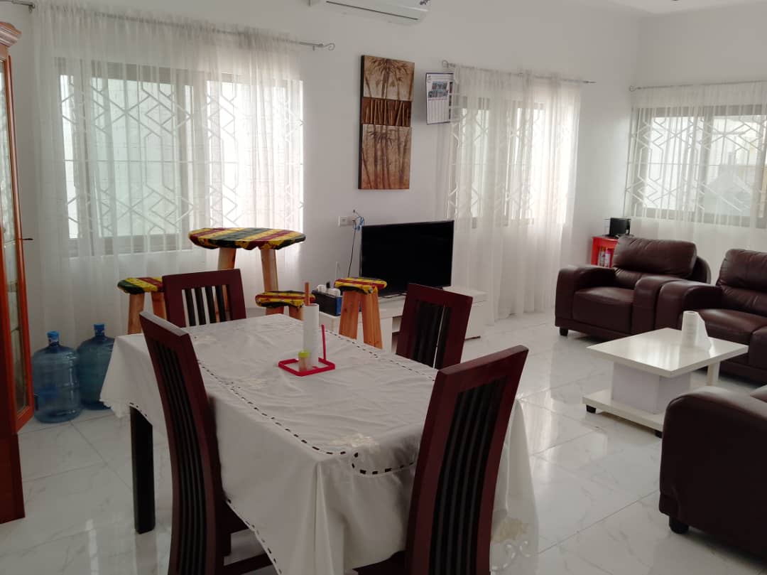 APPARTEMENT MEUBLÉ À LOUER A COTONOU FIDJROSSE