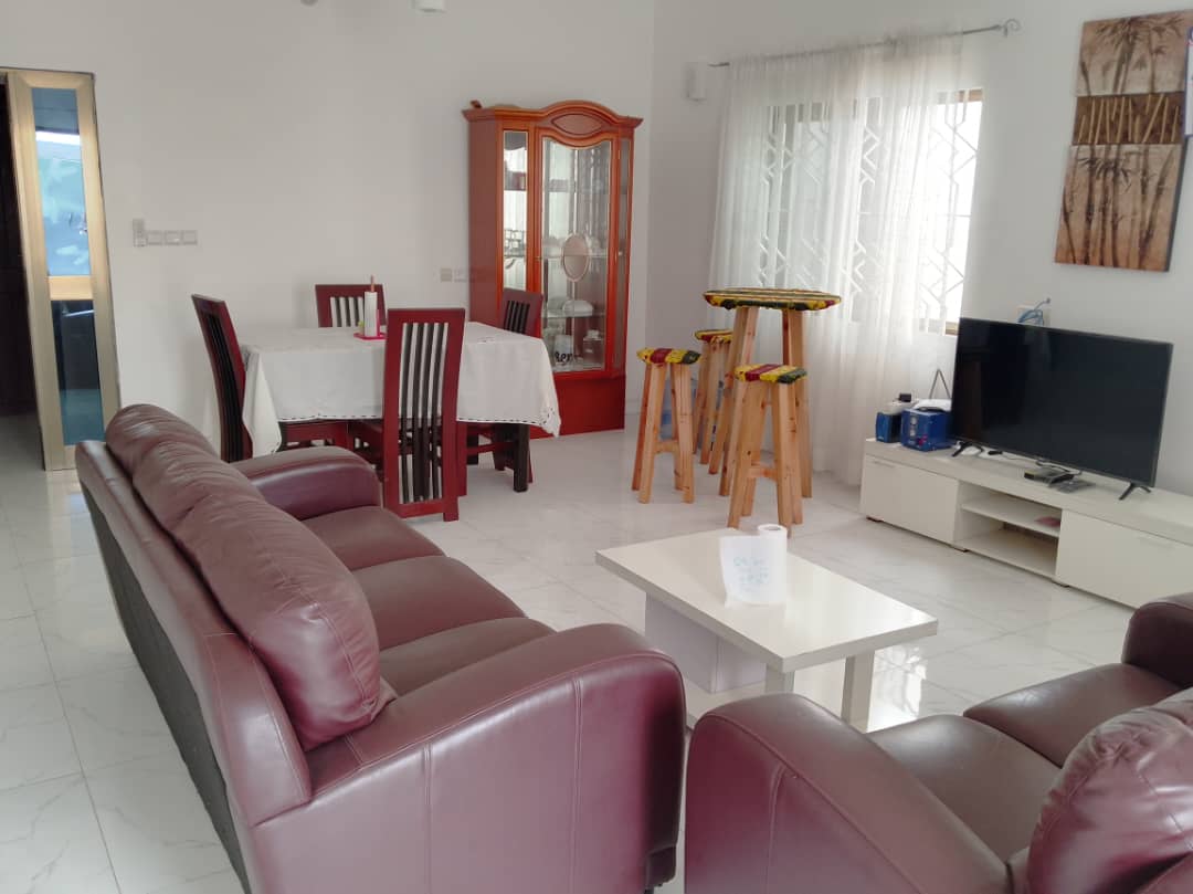 APPARTEMENT MEUBLÉ À LOUER A COTONOU FIDJROSSE