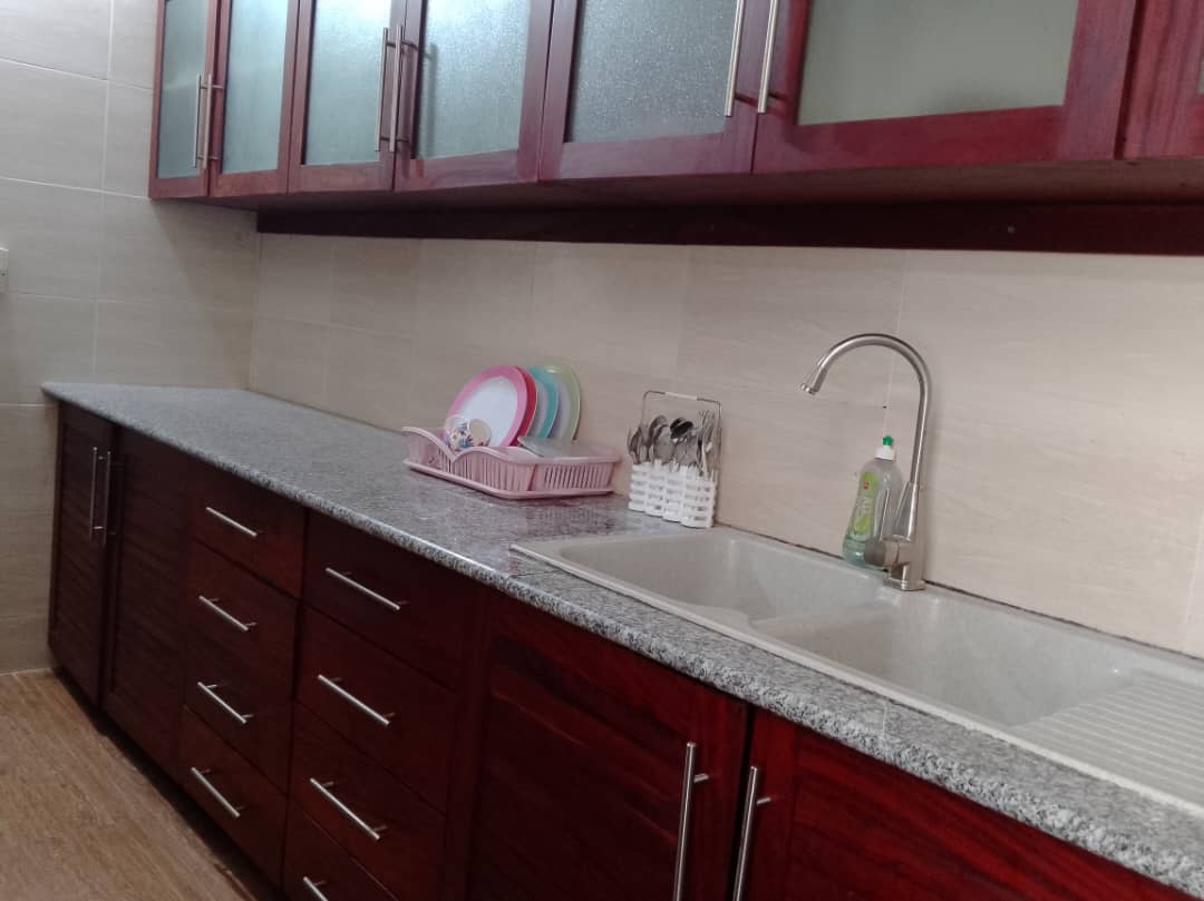 APPARTEMENT MEUBLÉ À LOUER A COTONOU FIDJROSSE