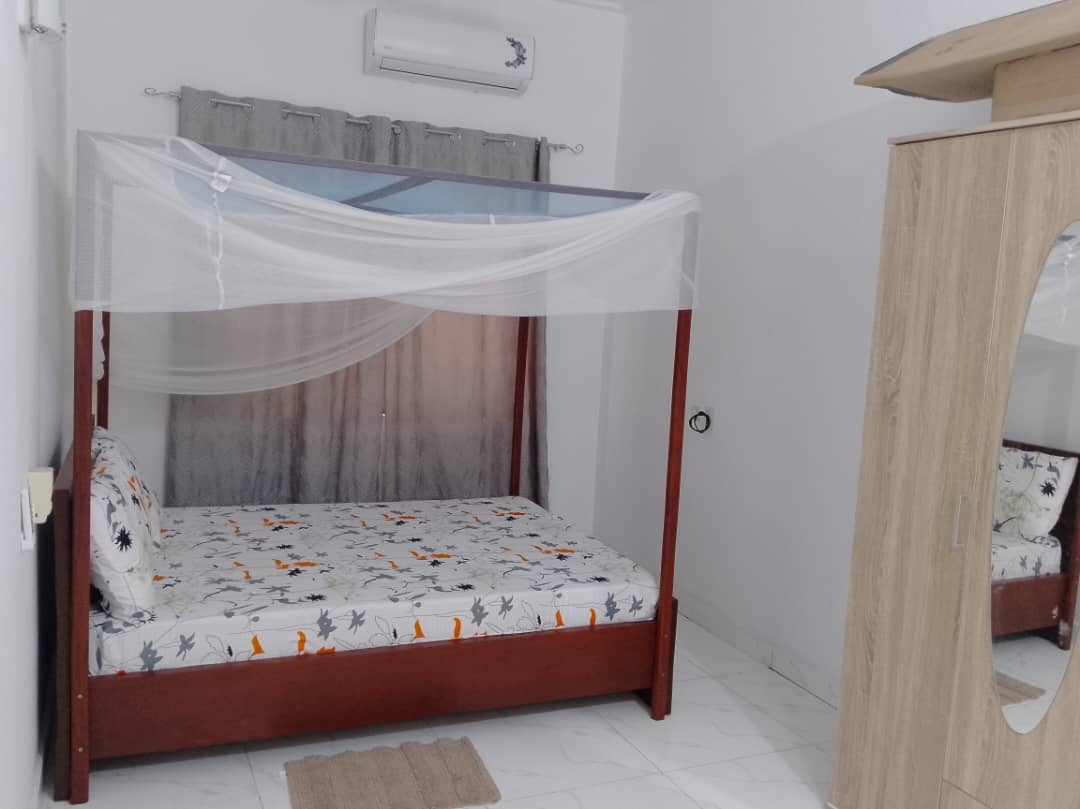 APPARTEMENT MEUBLÉ À LOUER A COTONOU FIDJROSSE