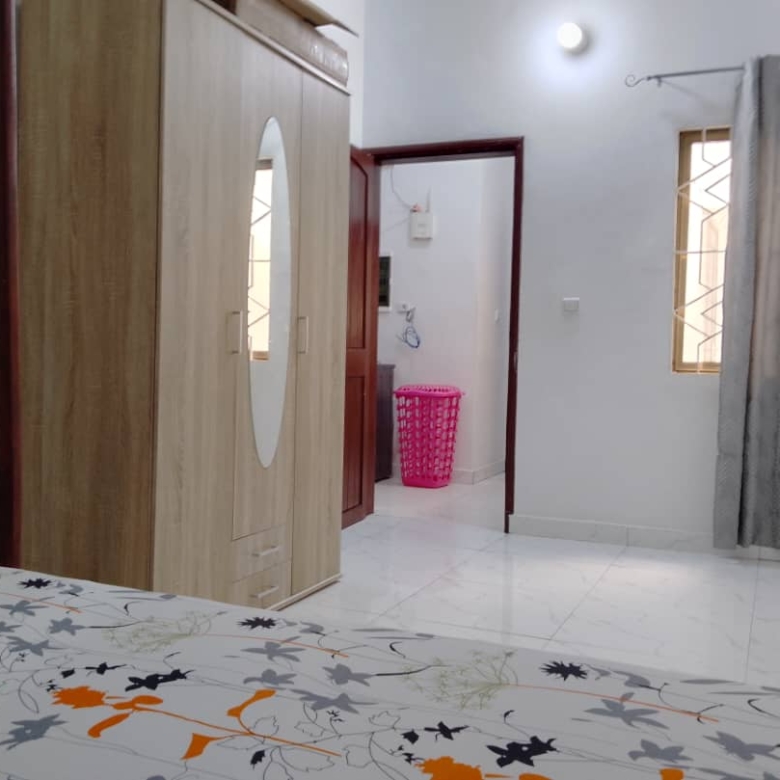 APPARTEMENT MEUBLÉ À LOUER A COTONOU FIDJROSSE