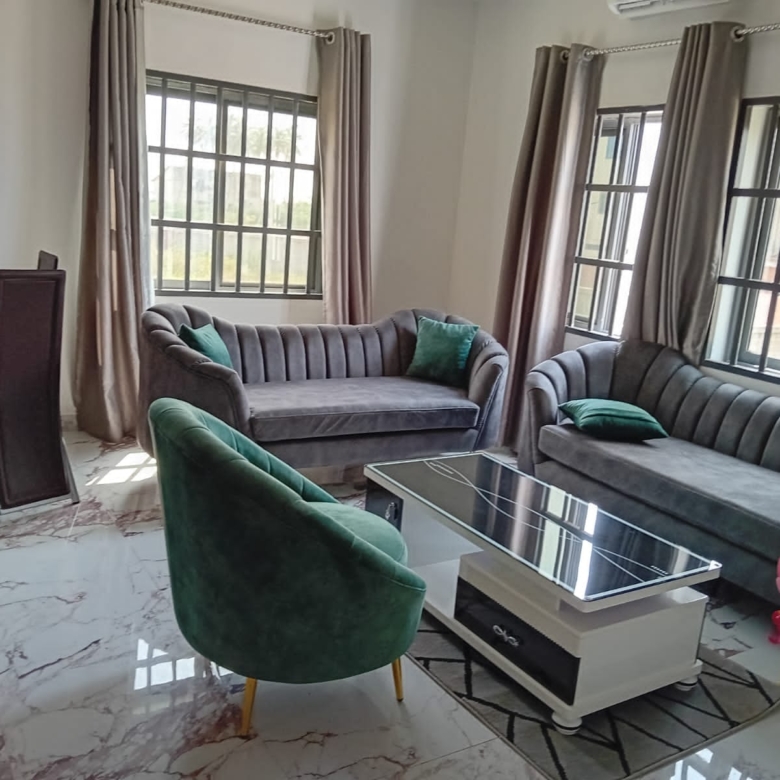 APPARTEMENTS MEUBLÉS À LOUER A COTONOU FIDJROSSE PLAGE