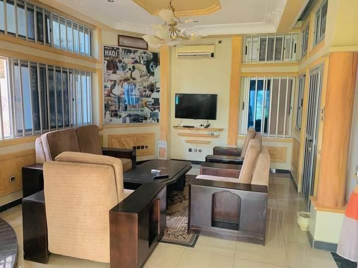 VILLA À VENDRE À COTONOU AKPAKPA PK10