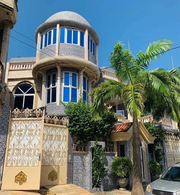 VILLA À VENDRE À COTONOU AKPAKPA PK10