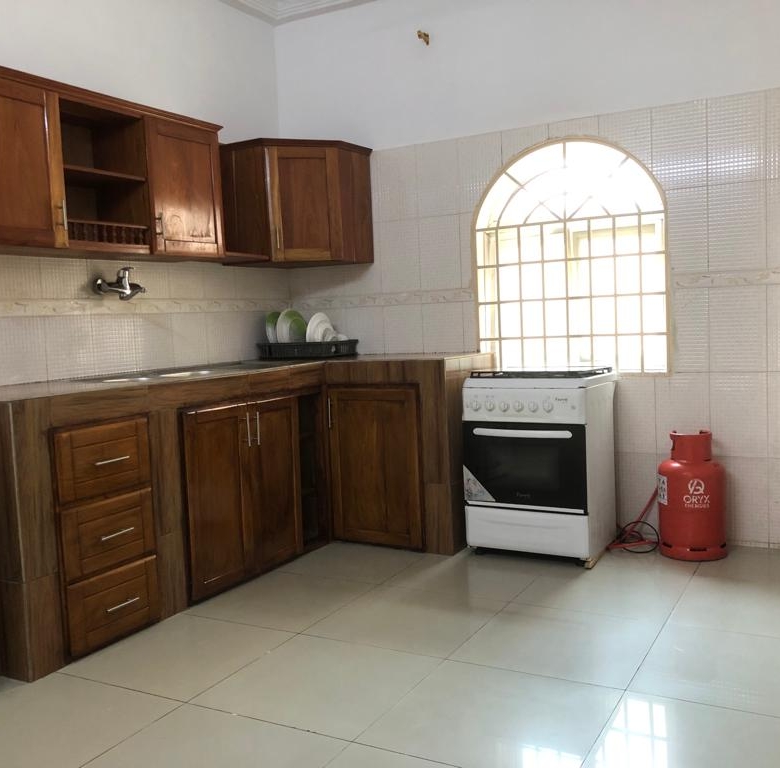 Villa meublée à vendre à Cotonou Fidjrosse