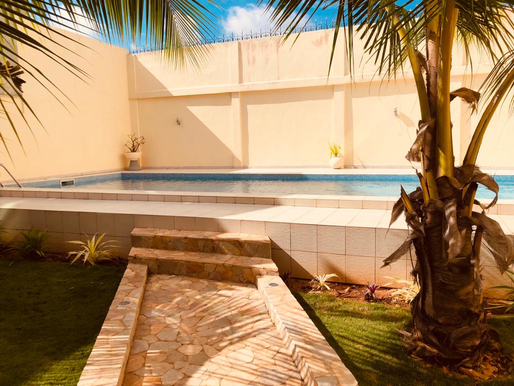 Villa meublée avec piscine à louer à Cotonou Fidjrossè