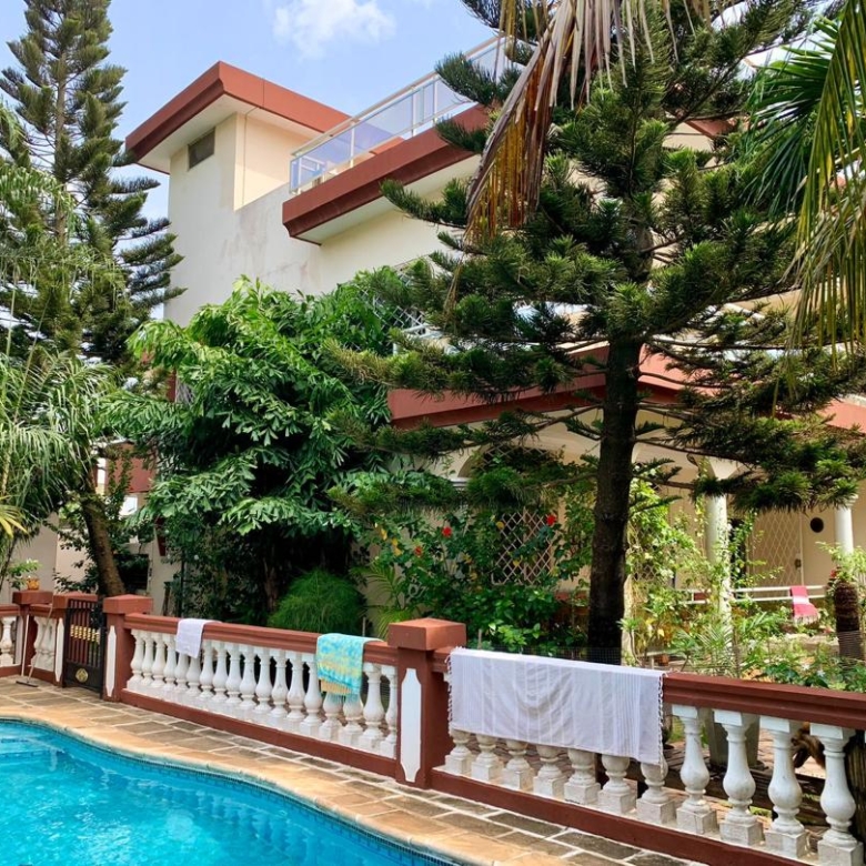 Villa avec piscine à louer à Cotonou