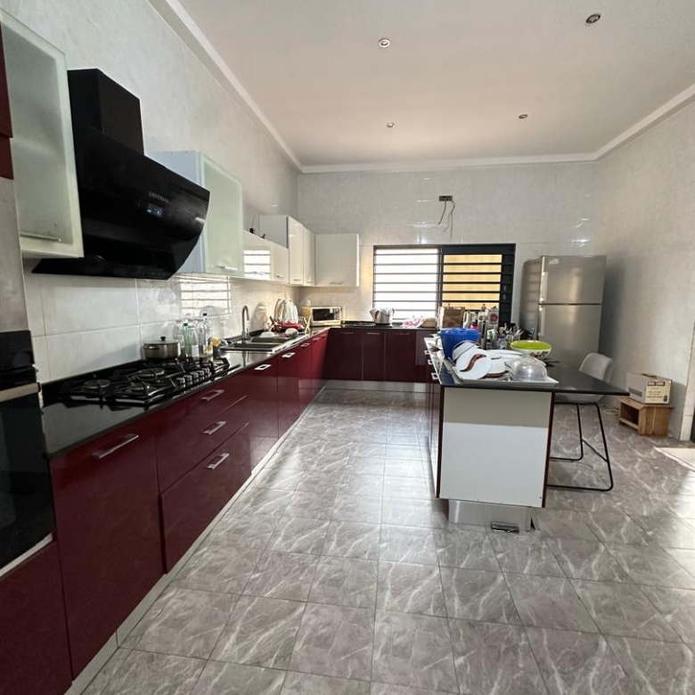 Villa à louer à Cotonou Fidjrossè