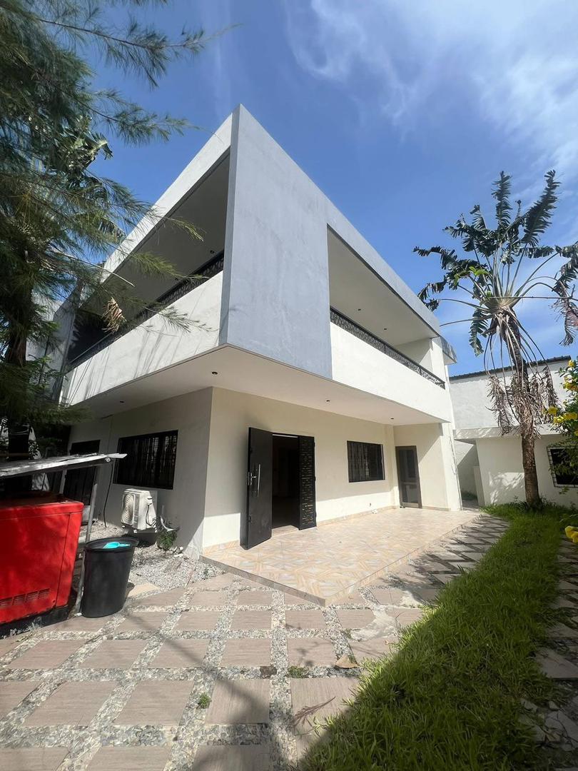 Villa à louer à Cotonou Cocotiers