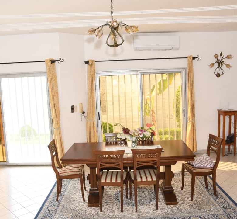 Villa a vendre a cotonou Fidjrosse plage