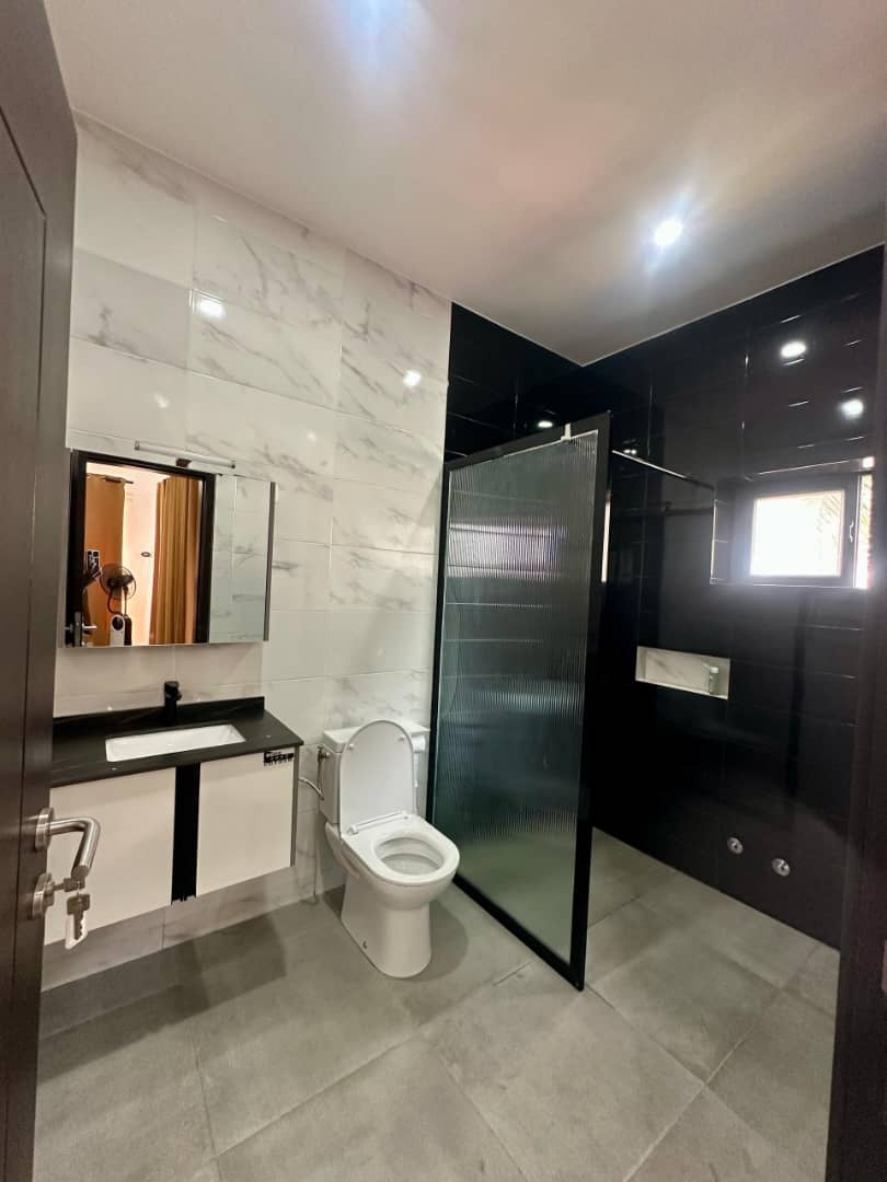 APPARTEMENT MEUBLÉ A LOUER A COTONOU FIDJROSSE