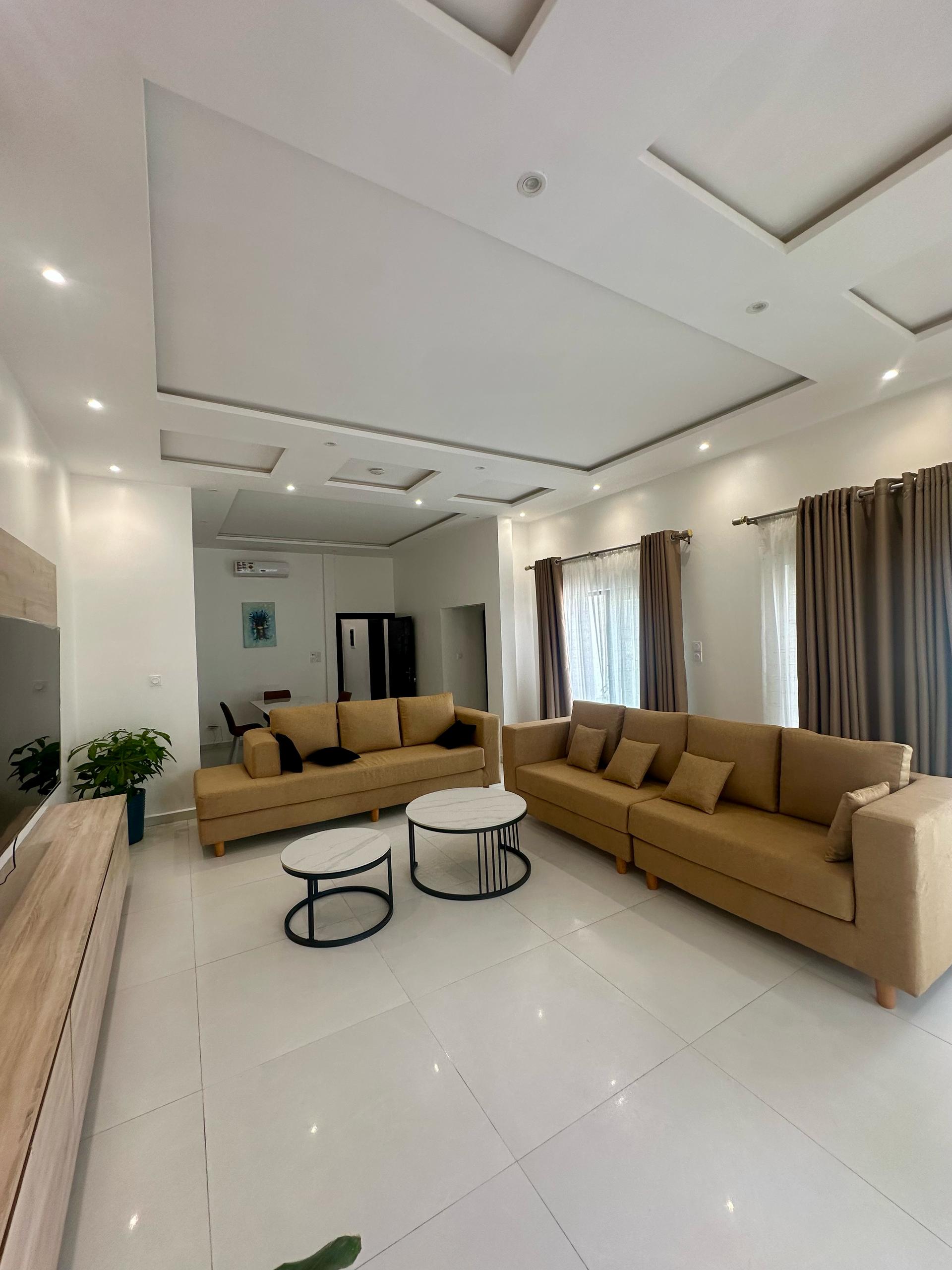 APPARTEMENT MEUBLÉ A LOUER A COTONOU FIDJROSSE