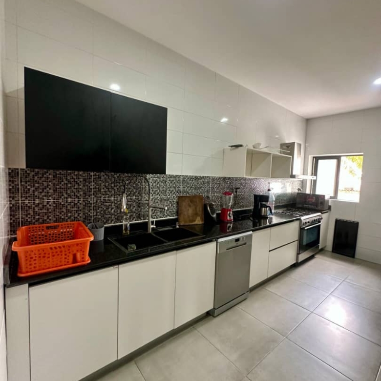 APPARTEMENT MEUBLÉ A LOUER A COTONOU FIDJROSSE