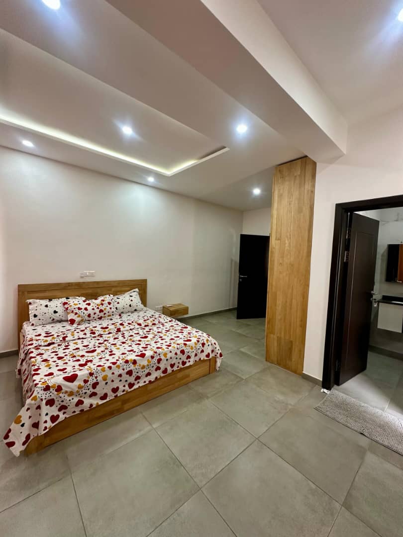 APPARTEMENT MEUBLÉ A LOUER A COTONOU FIDJROSSE