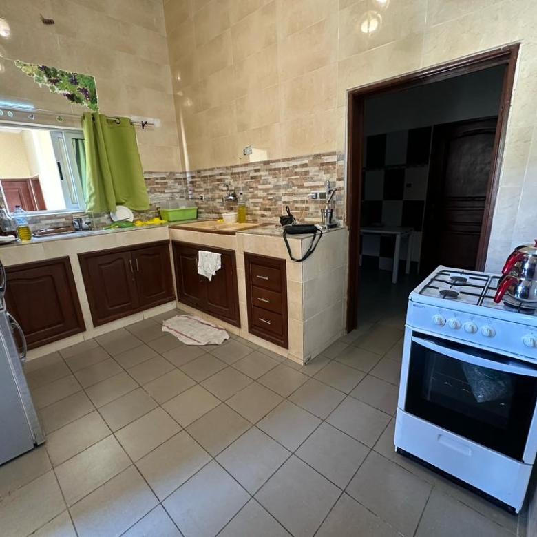APPARTEMENT MEUBLÉ À LOUER AVEC PISCINE A COTONOU HAIE VIVE