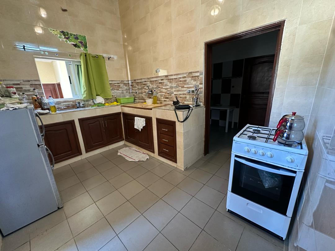 APPARTEMENT MEUBLÉ À LOUER AVEC PISCINE A COTONOU HAIE VIVE