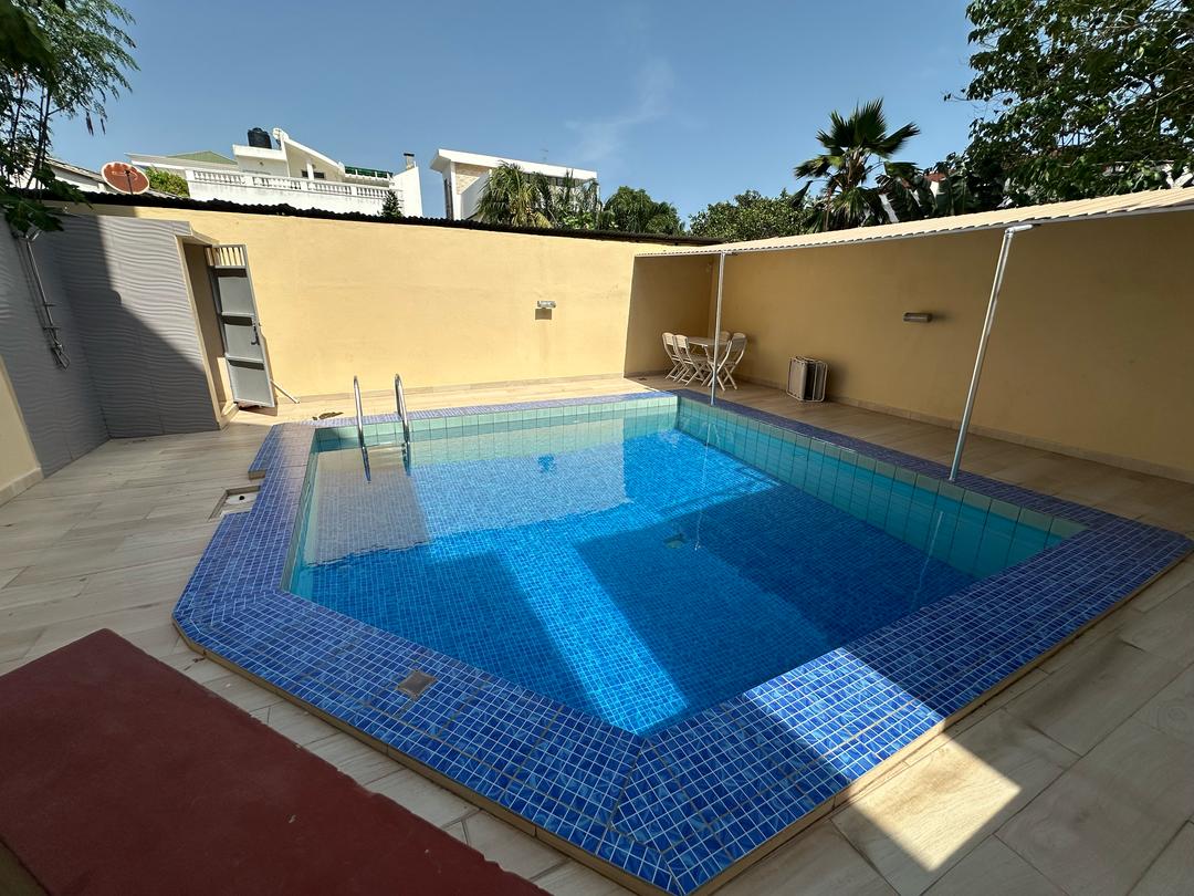 APPARTEMENT MEUBLÉ À LOUER AVEC PISCINE A COTONOU HAIE VIVE
